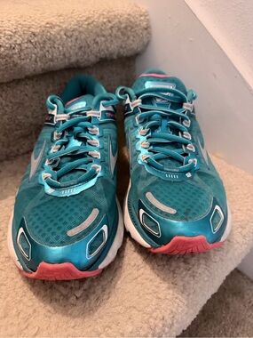 Brooks Transcend 2 Super DNA Turquoise Running Shoes  Women's 9 Torn Eyelet